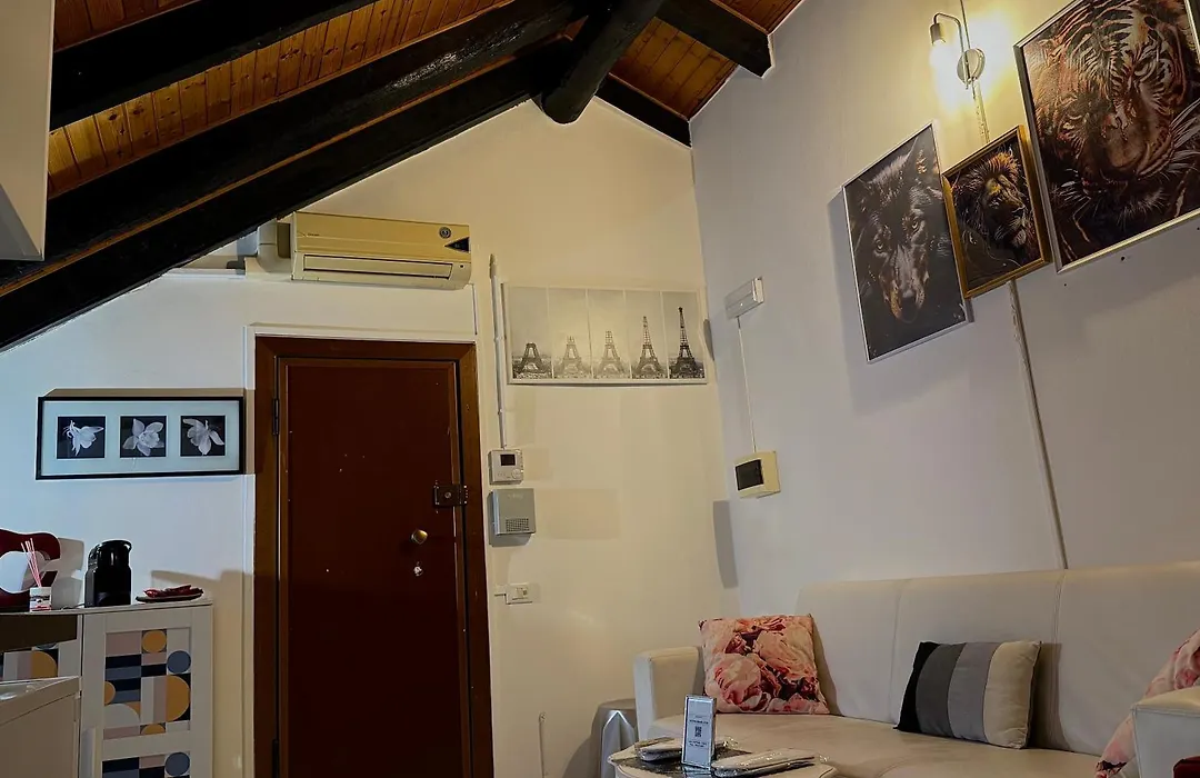 Hosting Dreams Attics - Duomo-1