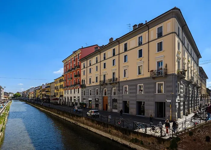Al Mercato Sui Navigli